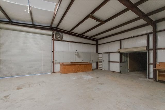 3867 Highway 59, George West, TX 78022
