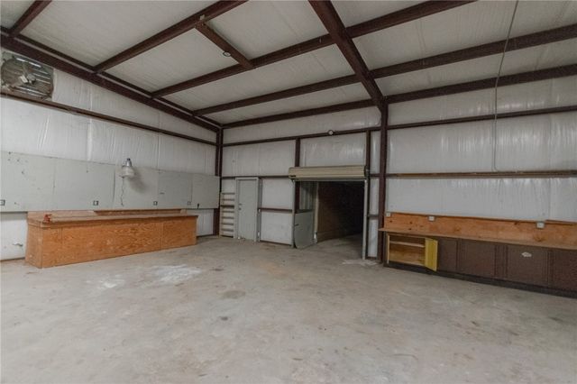 3867 Highway 59, George West, TX 78022
