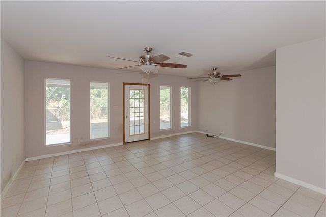 3867 Highway 59, George West, TX 78022