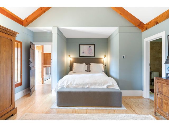 1050 Pine Gold Hill St, Boulder, CO 80302