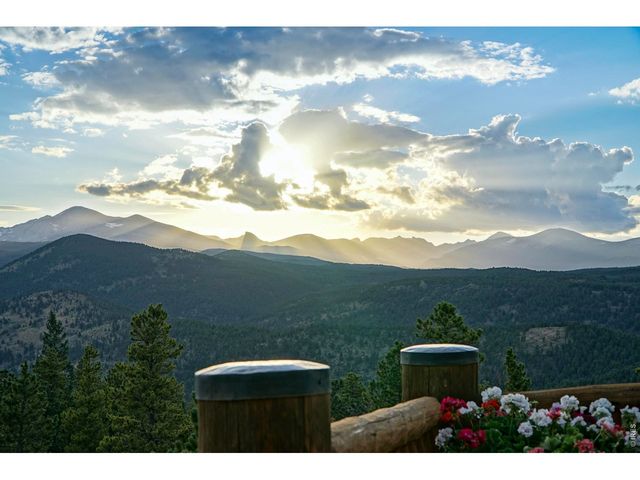 1050 Pine Gold Hill St, Boulder, CO 80302