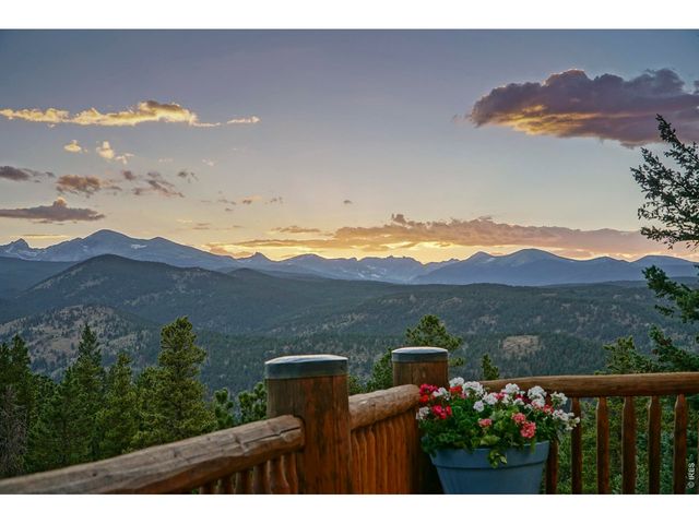 1050 Pine Gold Hill St, Boulder, CO 80302