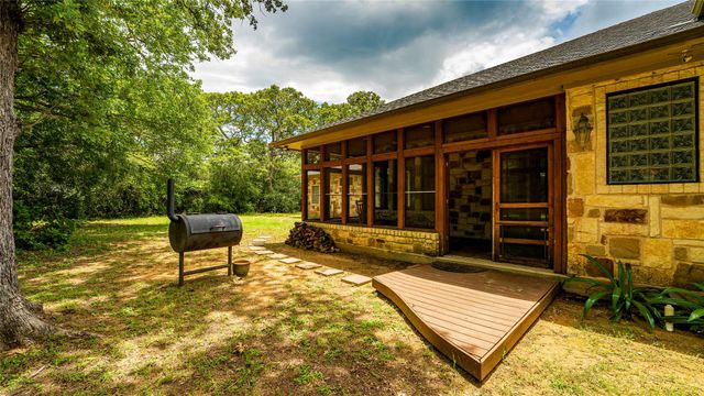 1908 County Road 305, Rockdale, TX 76567