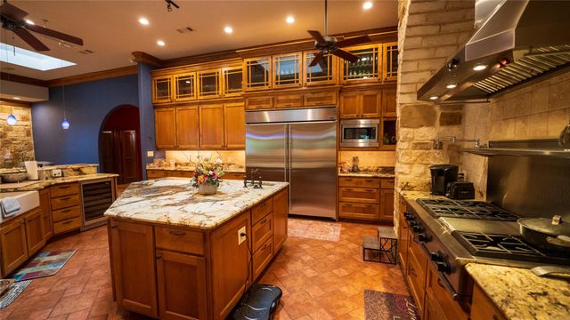 1908 County Road 305, Rockdale, TX 76567