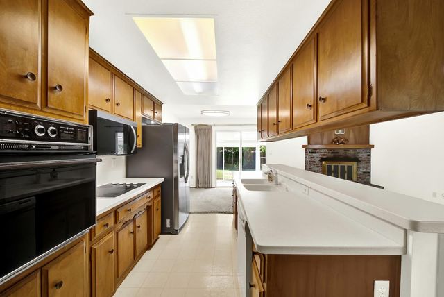 8182 Niessen Way, Fair Oaks, CA 95628
