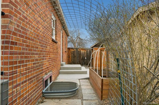 2030 Quitman Street, Denver, CO 80212