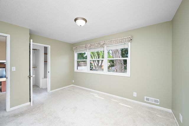 2800 32nd Avenue NE, Saint Anthony, MN 55418