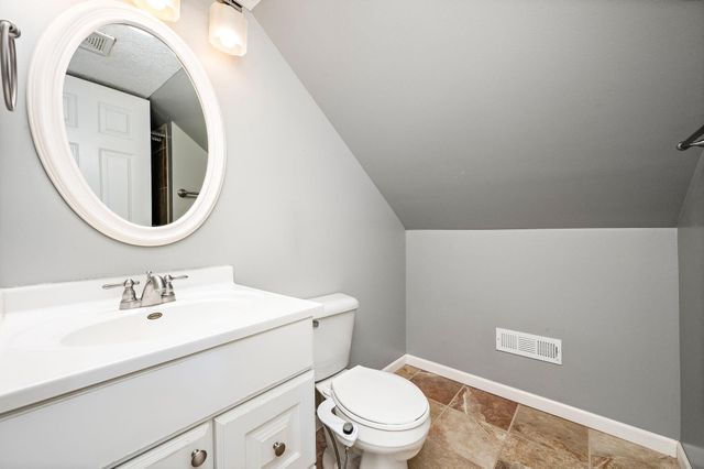 2800 32nd Avenue NE, Saint Anthony, MN 55418