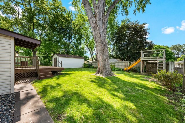 2800 32nd Avenue NE, Saint Anthony, MN 55418