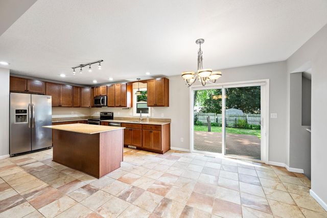 2800 32nd Avenue NE, Saint Anthony, MN 55418
