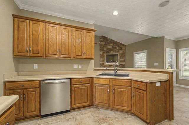 3543 Overridge Circle, Adams, TN 37010