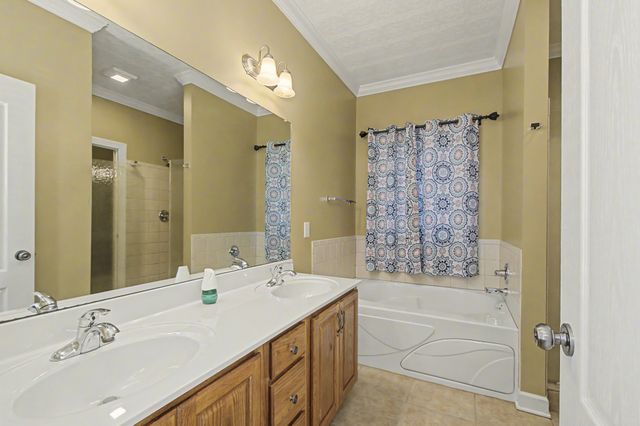 3543 Overridge Circle, Adams, TN 37010