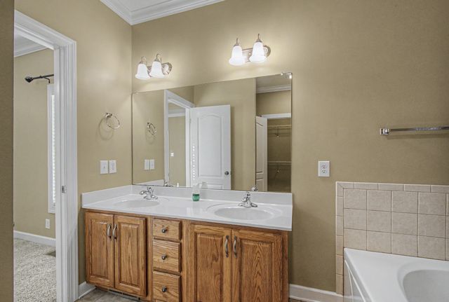 3543 Overridge Circle, Adams, TN 37010