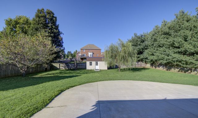 3543 Overridge Circle, Adams, TN 37010