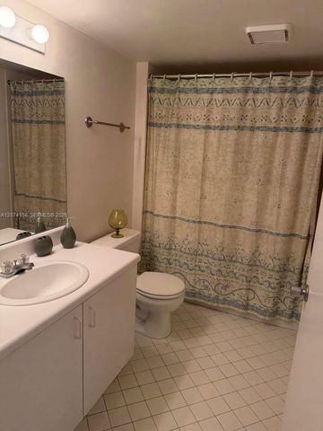 1600 SW 127th Way 401C, Pembroke Pines, FL 33027