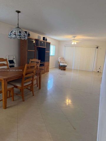 1600 SW 127th Way 401C, Pembroke Pines, FL 33027