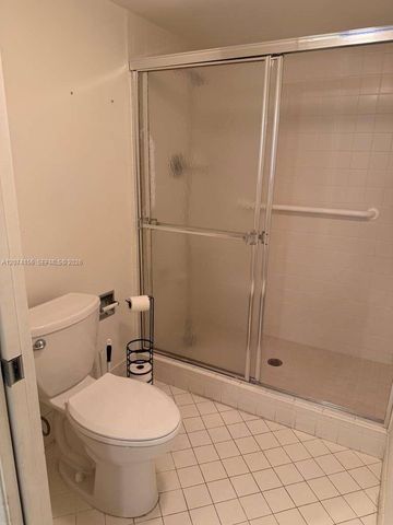 1600 SW 127th Way 401C, Pembroke Pines, FL 33027