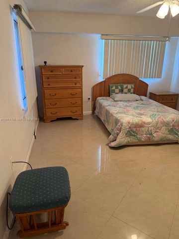 1600 SW 127th Way 401C, Pembroke Pines, FL 33027