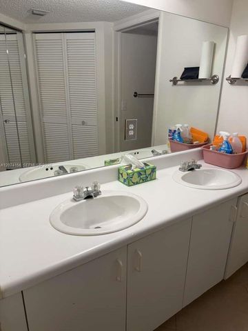 1600 SW 127th Way 401C, Pembroke Pines, FL 33027