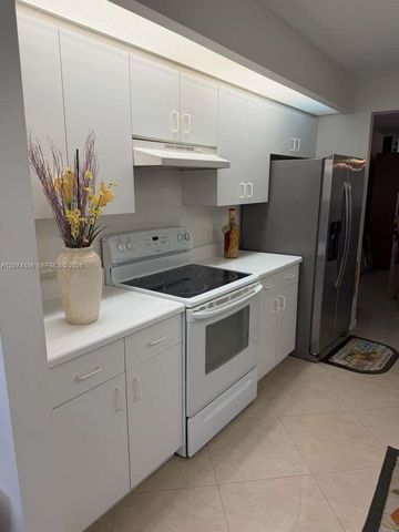 1600 SW 127th Way 401C, Pembroke Pines, FL 33027