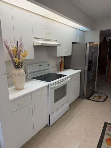 1600 SW 127th Way 401C, Pembroke Pines, FL 33027