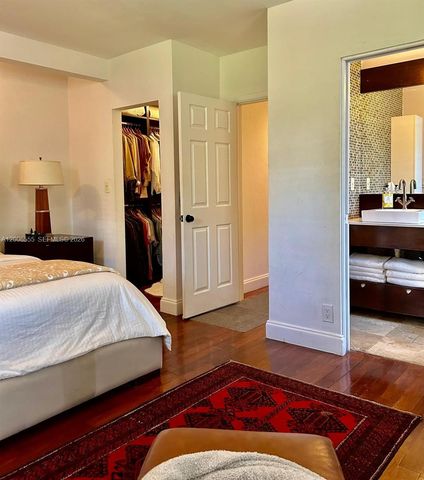 825 N Bel Air Dr, Plantation, FL 33317