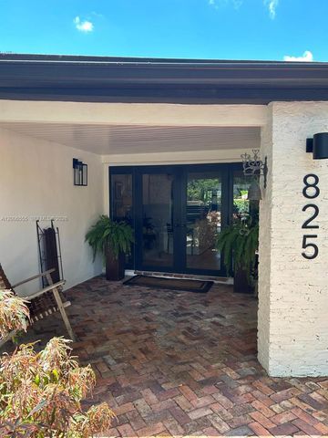 825 N Bel Air Dr, Plantation, FL 33317