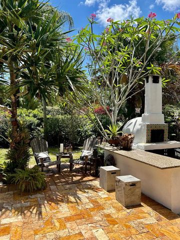 825 N Bel Air Dr, Plantation, FL 33317