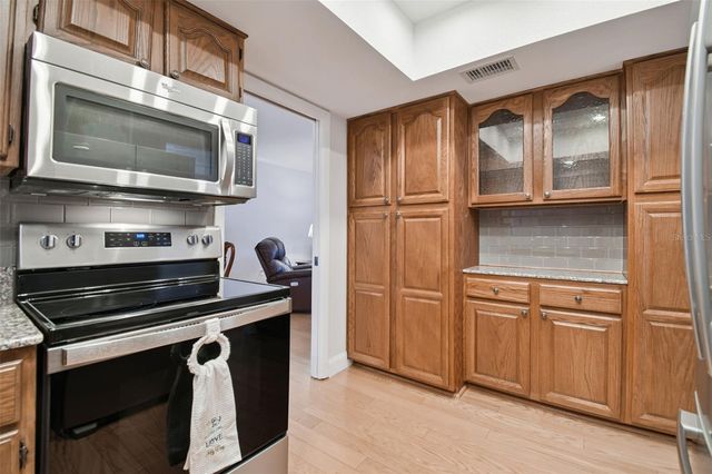 4154 NORTHMEADOW CIRCLE, Tampa, FL 33618