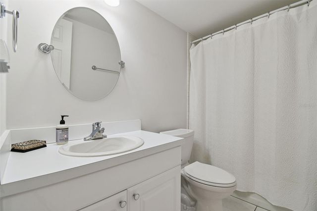 4154 NORTHMEADOW CIRCLE, Tampa, FL 33618