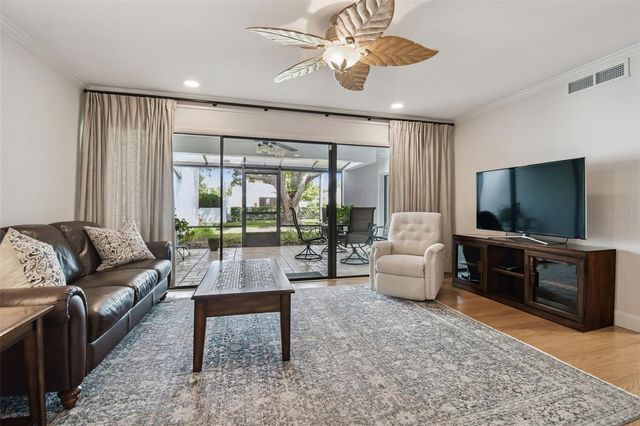 4154 NORTHMEADOW CIRCLE, Tampa, FL 33618