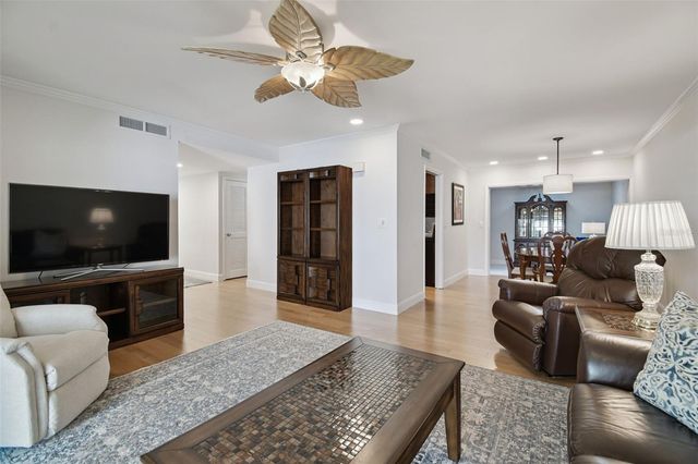 4154 NORTHMEADOW CIRCLE, Tampa, FL 33618