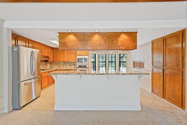 6015 Rustic Hills Dr, Rocklin, CA 95677