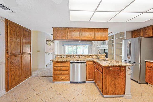 6015 Rustic Hills Dr, Rocklin, CA 95677