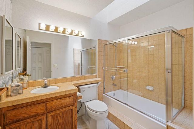 6015 Rustic Hills Dr, Rocklin, CA 95677