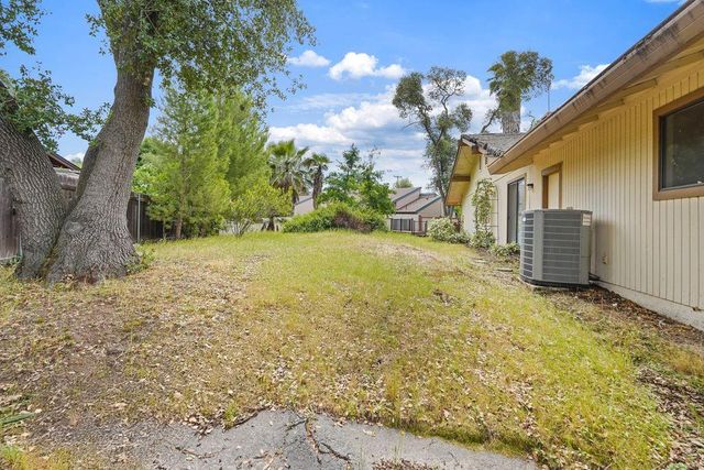 6015 Rustic Hills Dr, Rocklin, CA 95677