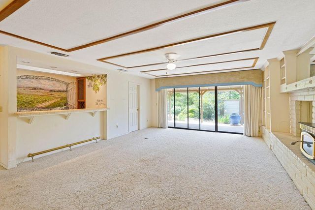 6015 Rustic Hills Dr, Rocklin, CA 95677