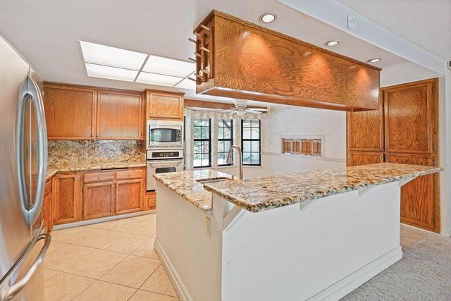 6015 Rustic Hills Dr, Rocklin, CA 95677