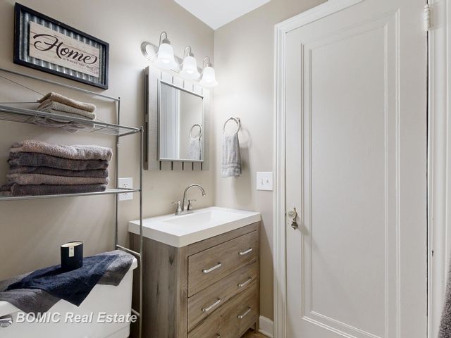 3934 Grotto Road, Bridgeport, MI 48722