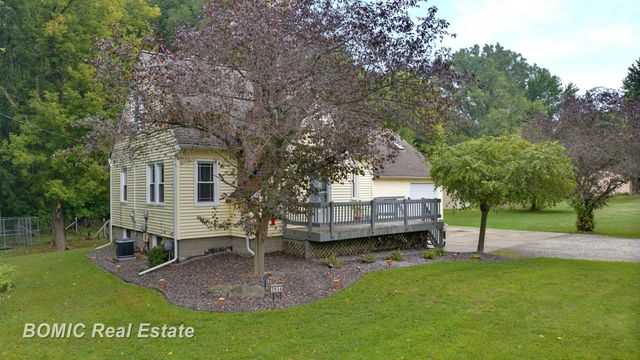 3934 Grotto Road, Bridgeport, MI 48722