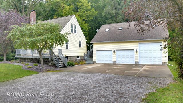 3934 Grotto Road, Bridgeport, MI 48722