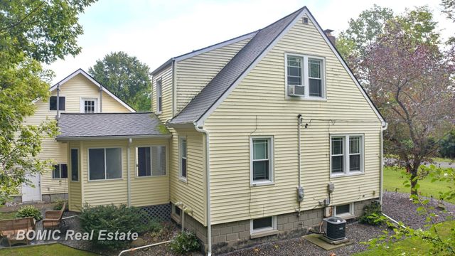 3934 Grotto Road, Bridgeport, MI 48722