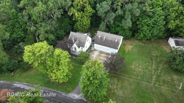 3934 Grotto Road, Bridgeport, MI 48722