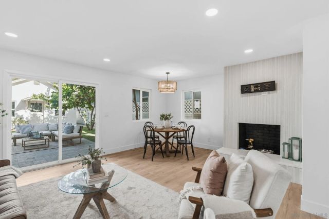 713 -719 D AVENUE, Coronado, CA 92118