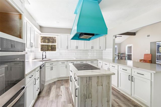 854 Fairway Drive, New Caney, TX 77357