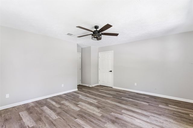 854 Fairway Drive, New Caney, TX 77357