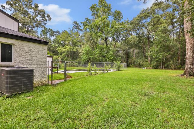 854 Fairway Drive, New Caney, TX 77357