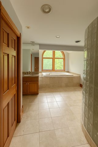8748 Walton Oaks Drive, Bloomington, MN 55438