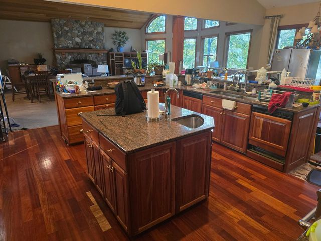 8748 Walton Oaks Drive, Bloomington, MN 55438