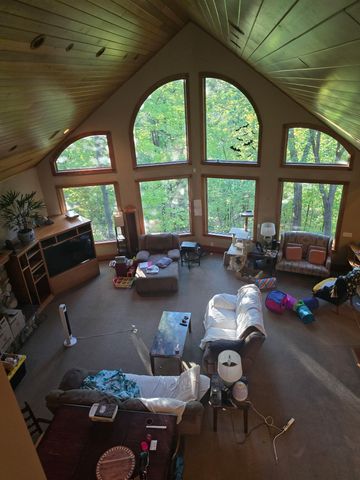 8748 Walton Oaks Drive, Bloomington, MN 55438